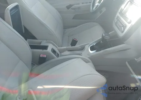 2010 Volkswagen Eos Komfort from USA, damaged, VIN WVWBA7AHXAV014141